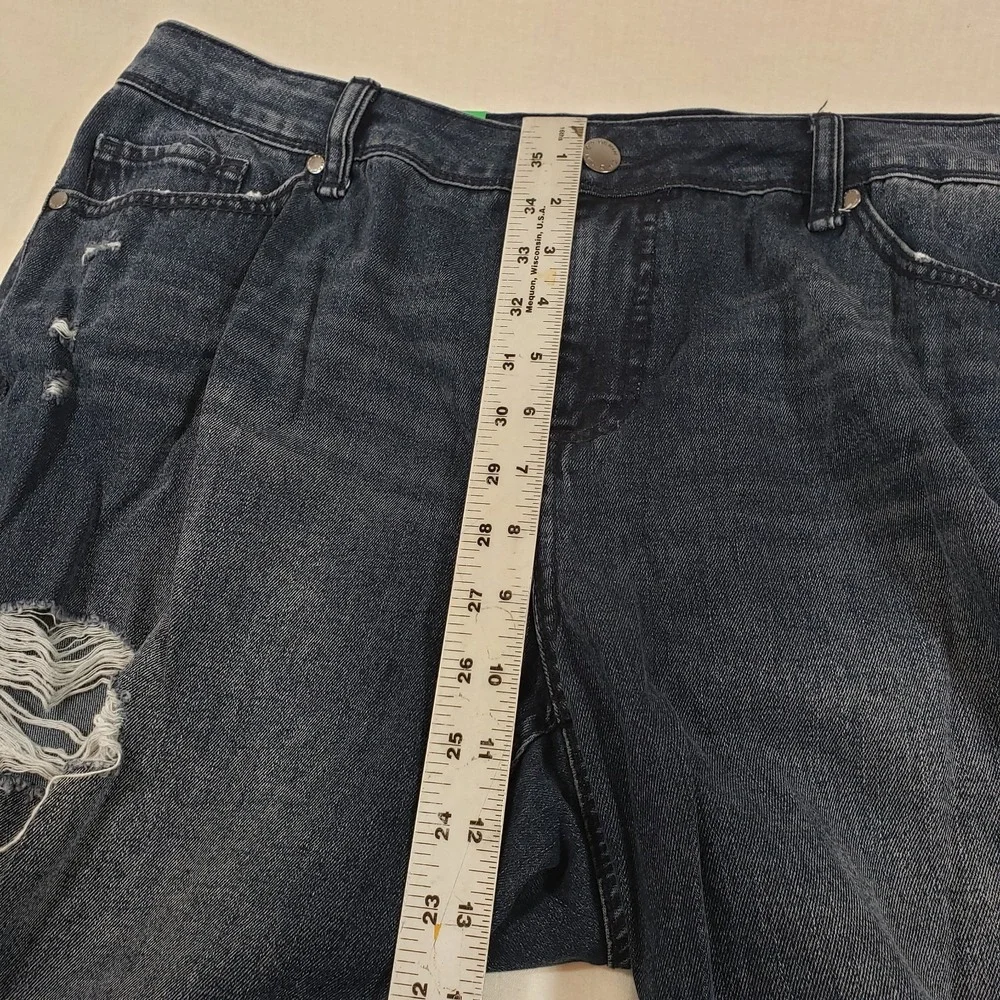 Dip Womens Mid Rise Straight‎ Distressed Jeans Dark Wash Frayed Hem 18W NEW - Picture 9 of 10